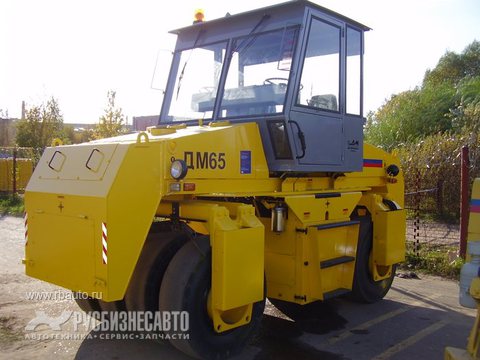 Дорожно-строительная техника Катки дорожные ДМ65 Каток дорожный пневмошинный самоходный Фото 2